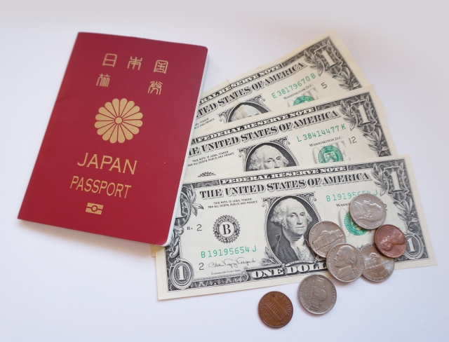 クレカの海外キャッシングなら旅行前の銀行等での外貨両替は必要なし